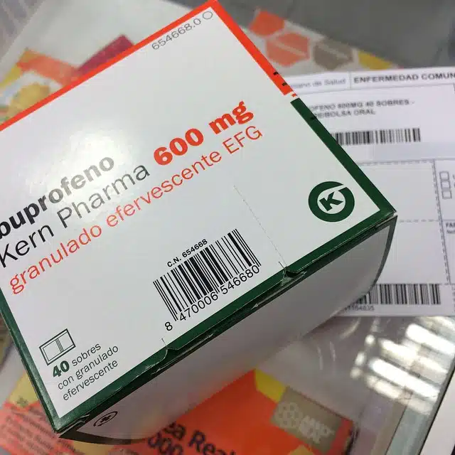 La OMS no recomienda el uso del ibuprofeno para tratar el Covid-19