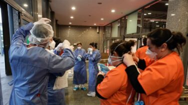 Música y espíritu optimista en el interior del gran hospital de Ifema