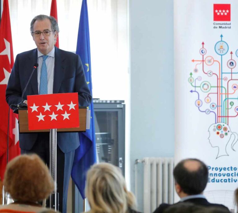 La Comunidad de Madrid no contempla "extender el calendario escolar" por la crisis del coronavirus