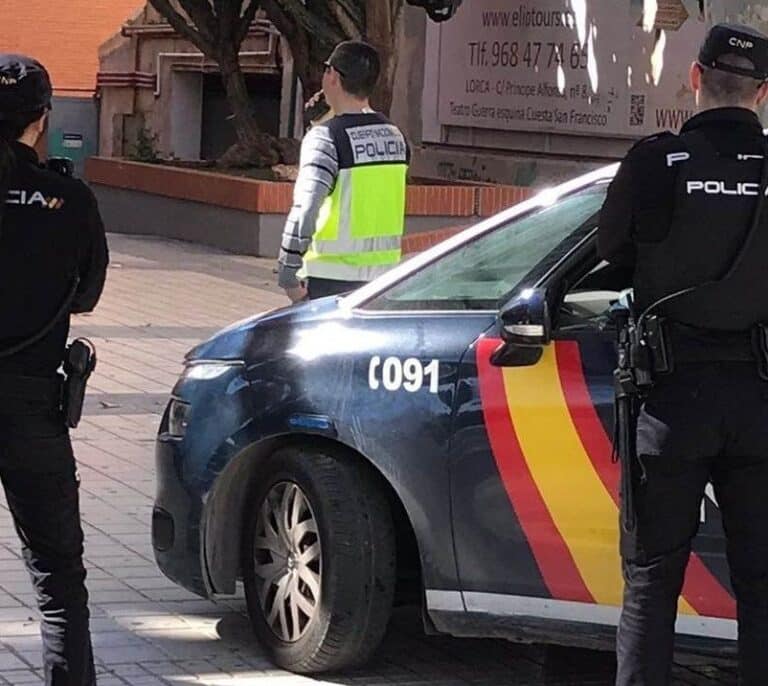 La Policía vigilará Internet para evitar la difusión de bulos que eleven el "estrés social"
