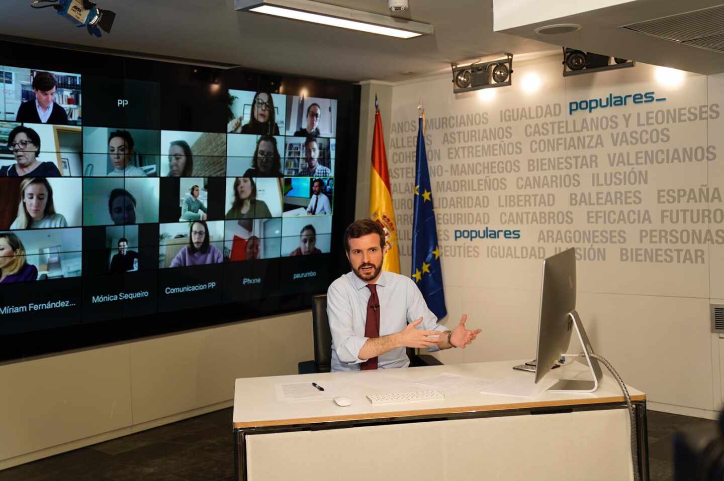 Casado cierra filas con sus presidentes autonómicos: "Prefiero pecar por exceso"