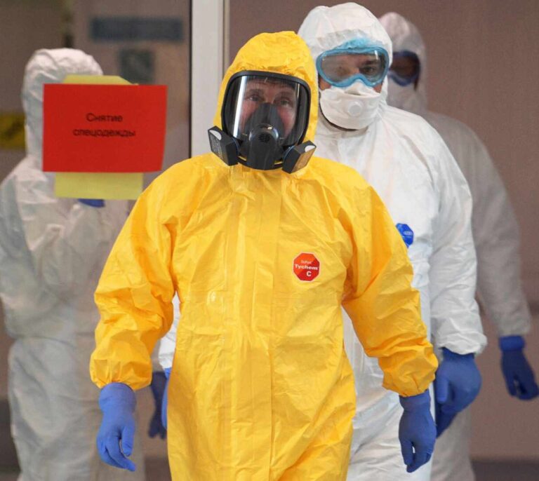 Putin mide su fuerza contra el coronavirus a los 20 años de su elección como presidente
