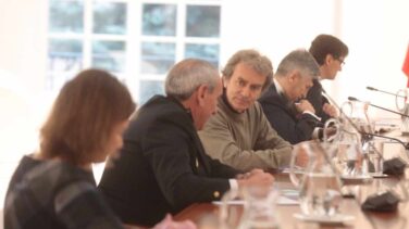 Doblar la curva sin ciencia ni política