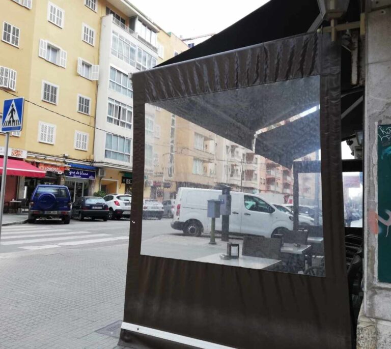 El Ayuntamiento de Madrid clausura las terrazas y aconseja cerrar bares y restaurantes