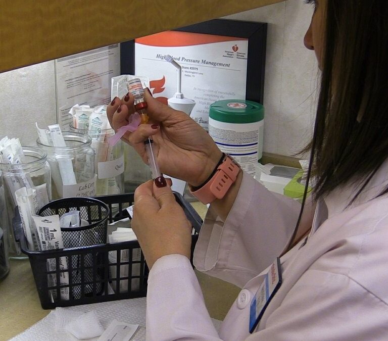 Sanidad recomienda a los jóvenes de entre 12 y 18 años vacunarse contra la meningitis