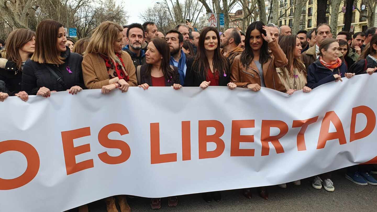 Ciudadanos abandona la manifestación del 8M de Madrid entre gritos e insultos