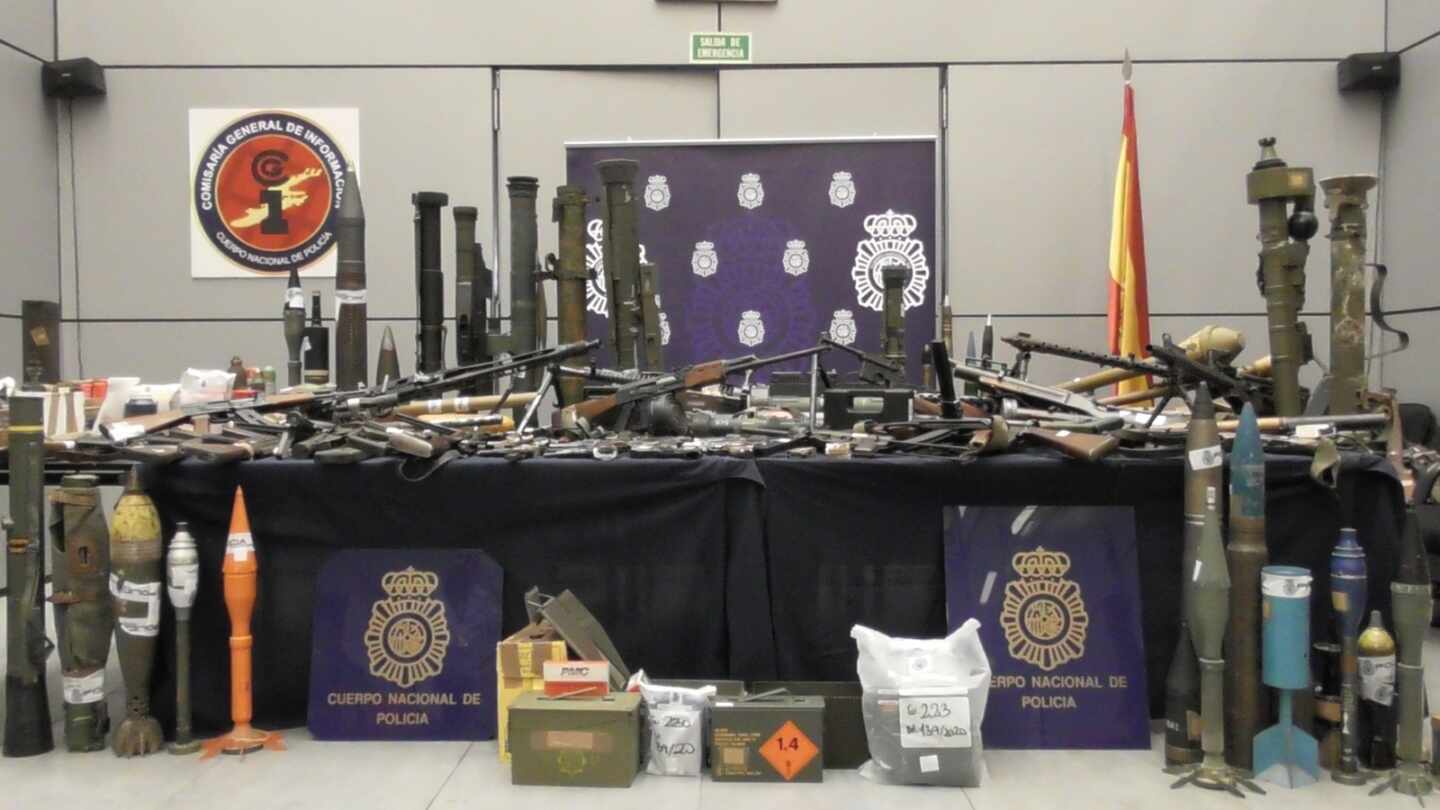 La Policía interviene en Zamora un depósito con 26 lanzagranadas y un centenar de armas