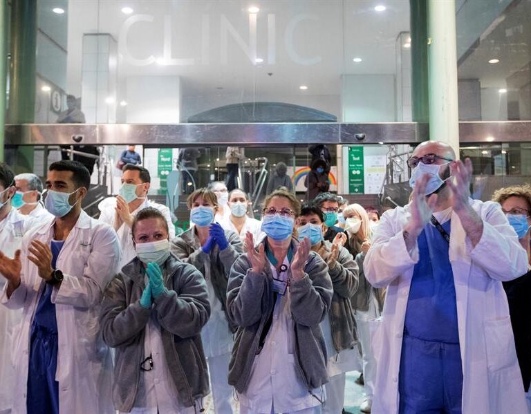 Madrid, Cataluña y Euskadi enfrentan el virus con diferencias del 50% en inversión sanitaria