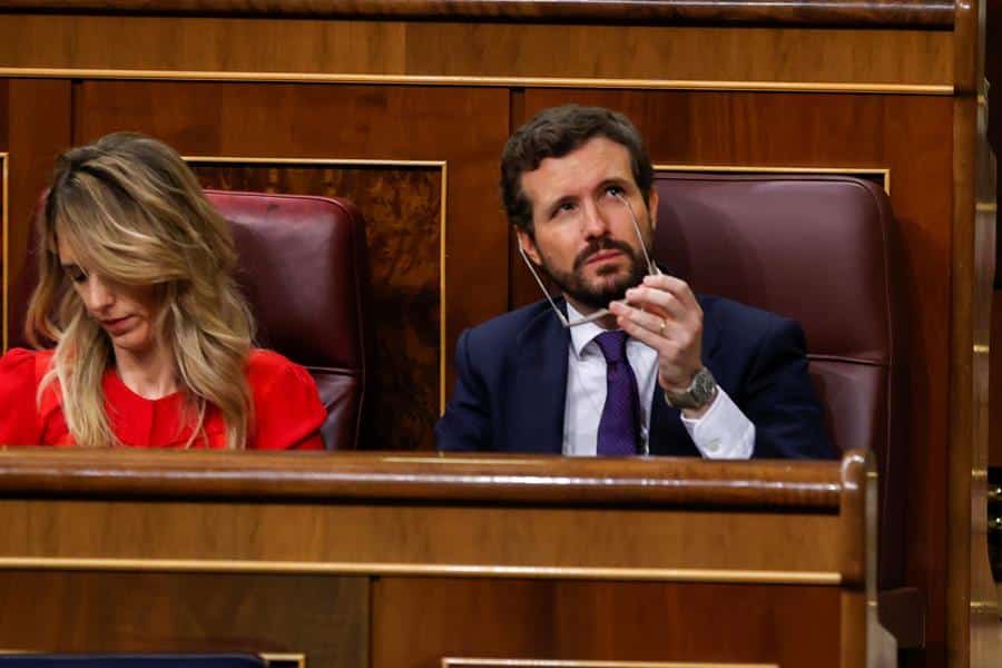 Cayetana contra los botijeros del PP