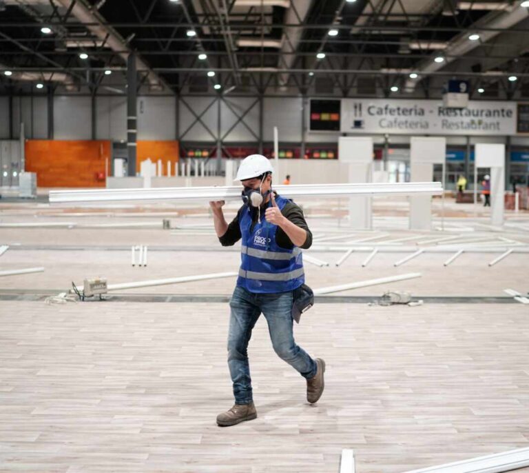 La Comunidad de Madrid espera poder trasladar hoy los primeros pacientes al hospital provisional de Ifema