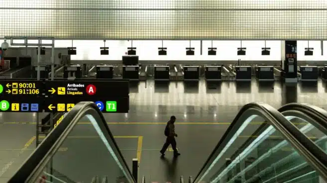 Un tercio de los aeropuertos de España, con menos de un pasajero al día por la epidemia