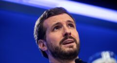 Casado arremete contra Sánchez por el retraso en el BOE con las nuevas medidas