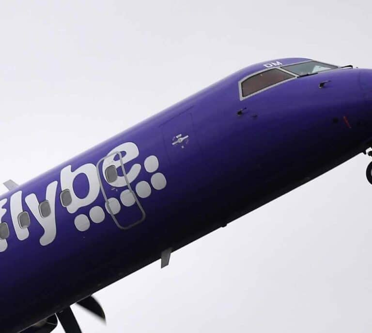 El coronavirus da la puntilla a la aerolínea británica Flybe y se declara en quiebra