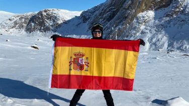 Loreto Rincón, primera española que cruza el Círculo Polar ártico en bicicleta