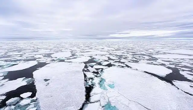 El inestable hielo del Ártico dispersará más contaminantes