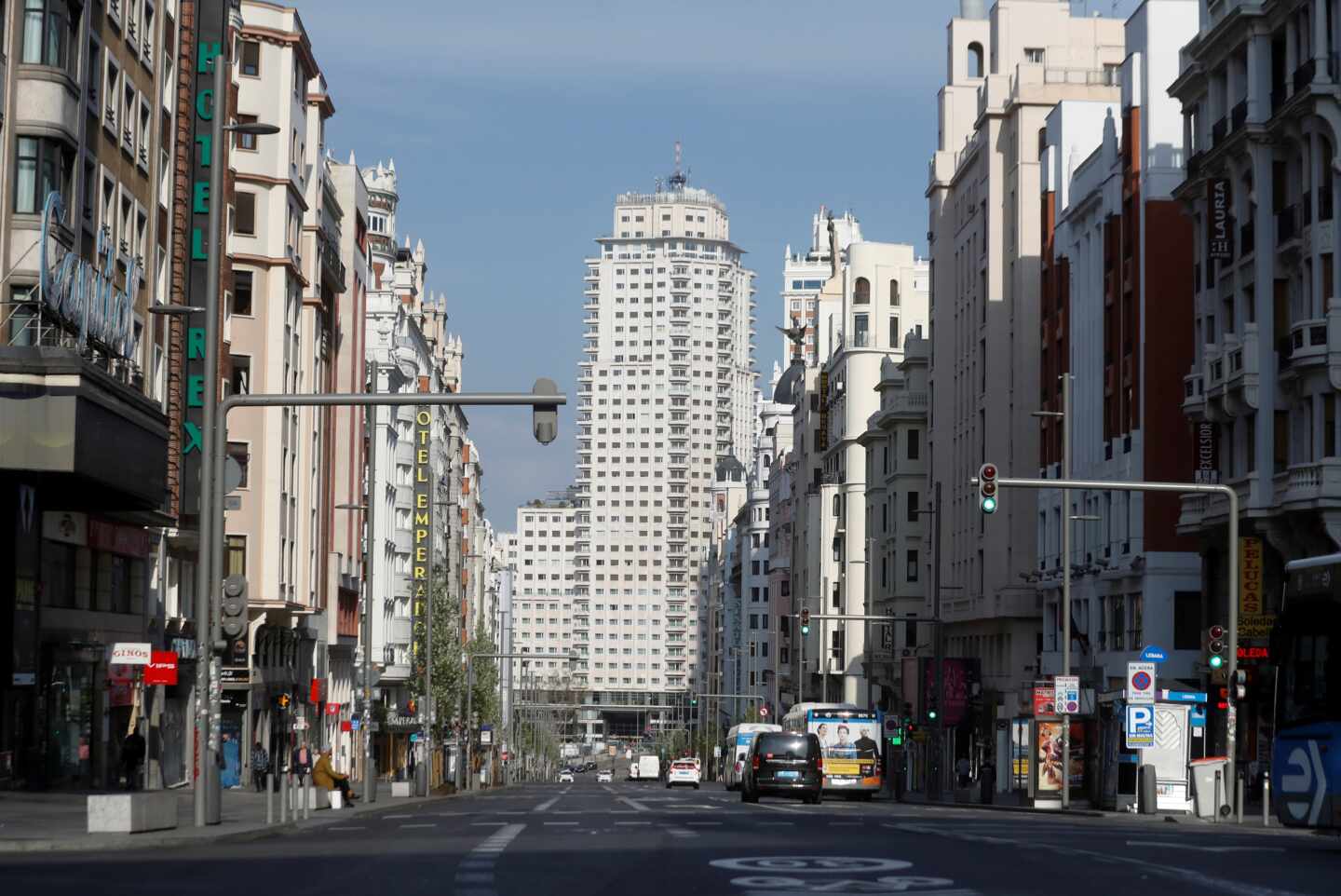 Galería | Perros, colas y rebeldes: así vive España el primer día de confinamiento