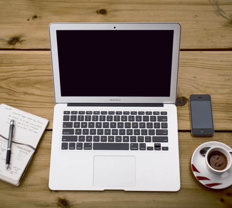 Consejos útiles para eviar dolencias físicas derivadas del teletrabajo