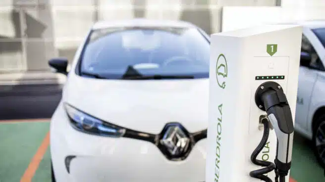 Iberdrola se lanza a instalar 150.000 enchufes para coches eléctricos en España
