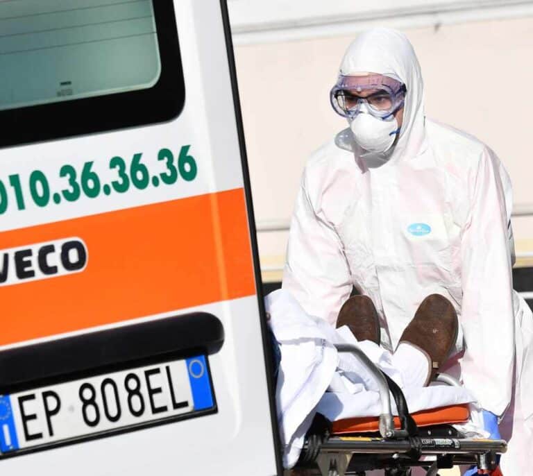 Italia baja su cifra de fallecidos por segundo día consecutivo: 756 muertes en 24 horas