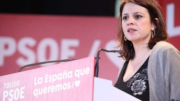 Adriana Lastra recuerda que el Rey Juan Carlos es "inviolable"