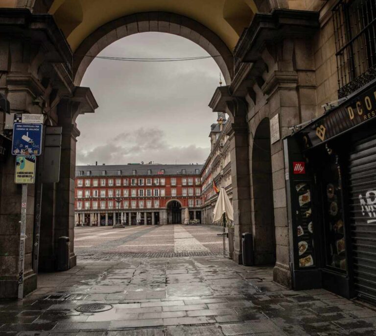 Madrid confía en recuperar la normalidad a partir de la última semana de abril