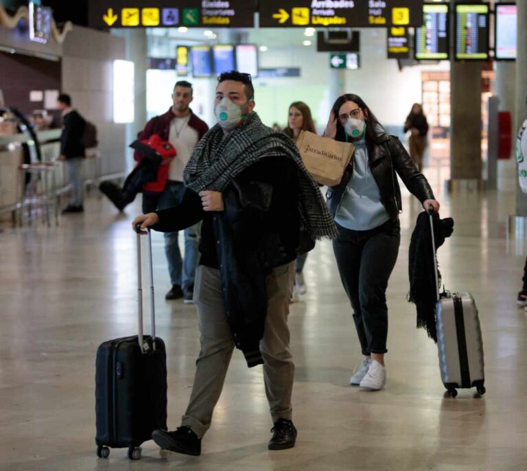El Gobierno quiere abrir a la vez el turismo nacional y el extranjero a finales de junio