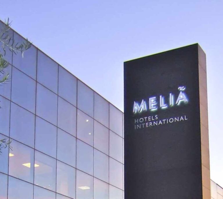 Meliá sufre el peor semestre de su historia con pérdidas de 358 millones por el Covid