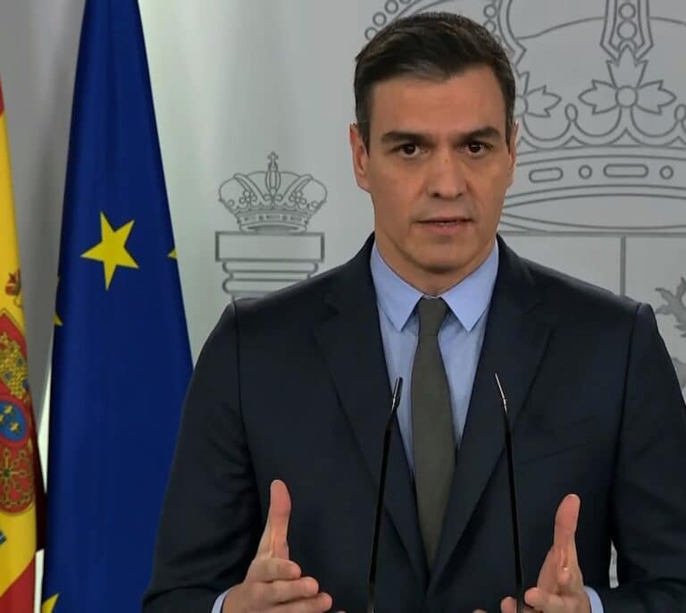 El Gobierno obliga a quedarse en casa a todos los trabajadores de los sectores no esenciales