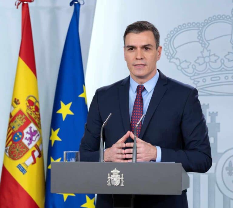 Sánchez anuncia un plan de 200.000 millones para evitar la recesión