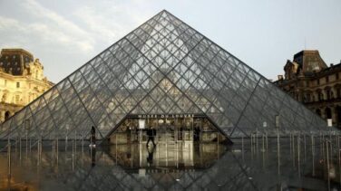 El Museo Louvre cierra sus puertas