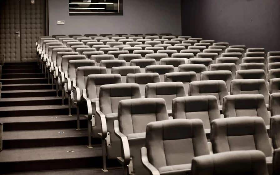 Los estrenos no llegan a las salas a pesar del inicio de la reapertura de cines