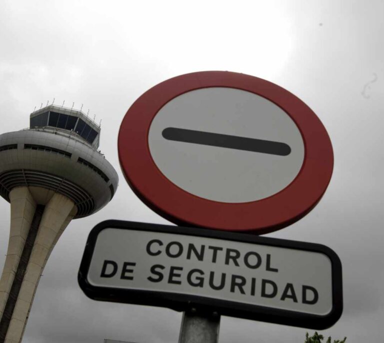El Gobierno blinda las torres de control aéreo frente al coronavirus