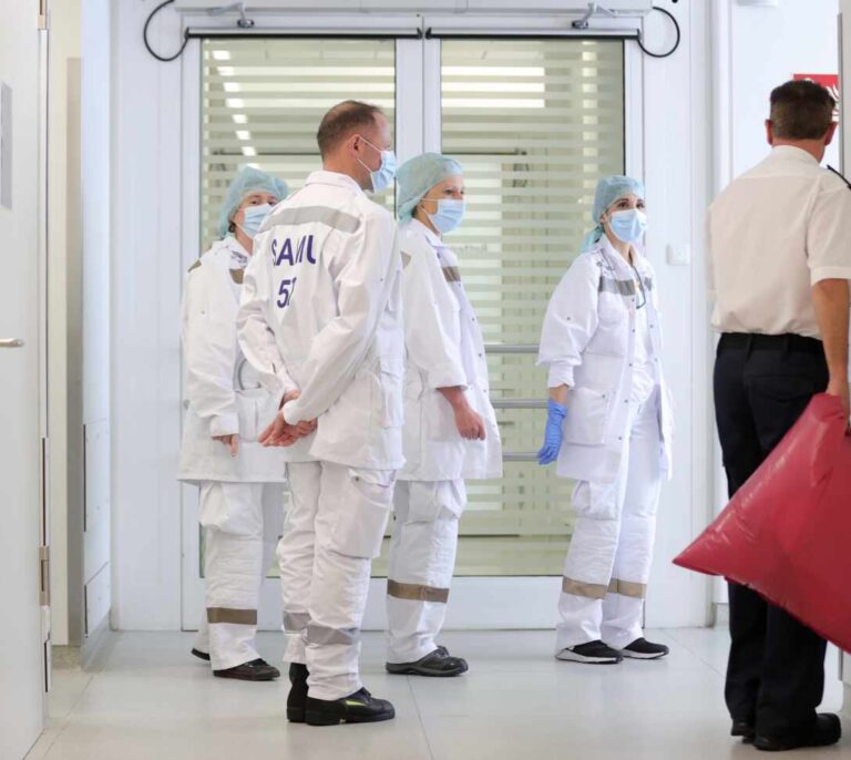 Alemania envía cinco médicos y una enfermera a Madrid para luchar contra el Covid-19
