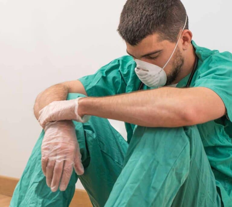 La Fundación ”la Caixa” ofrece asistencia psicológica para personal sanitario