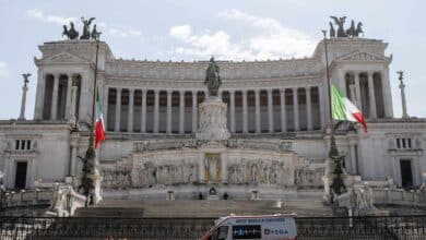Fitch deja a Italia al borde del 'bono basura' por el Covid-19