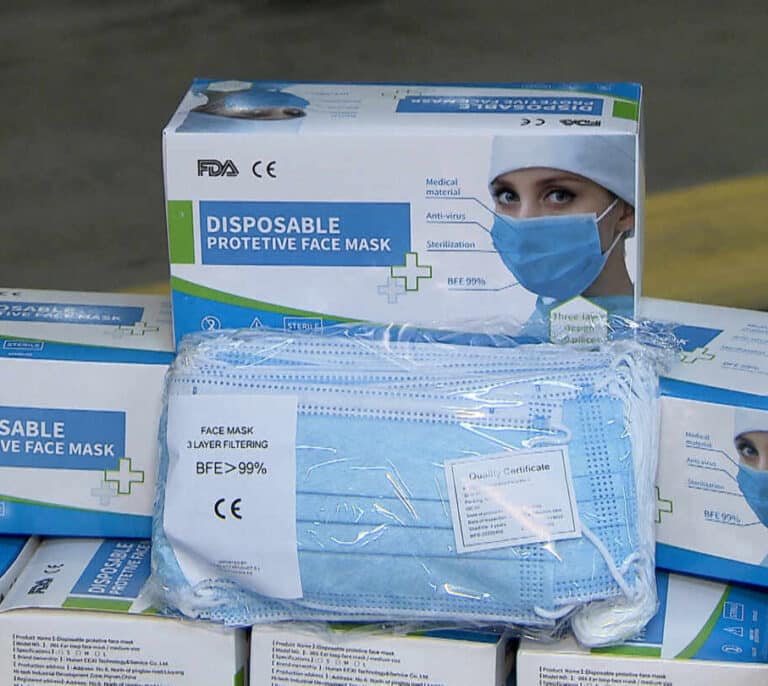 Cofares repartirá 180 millones de mascarillas en farmacias españolas