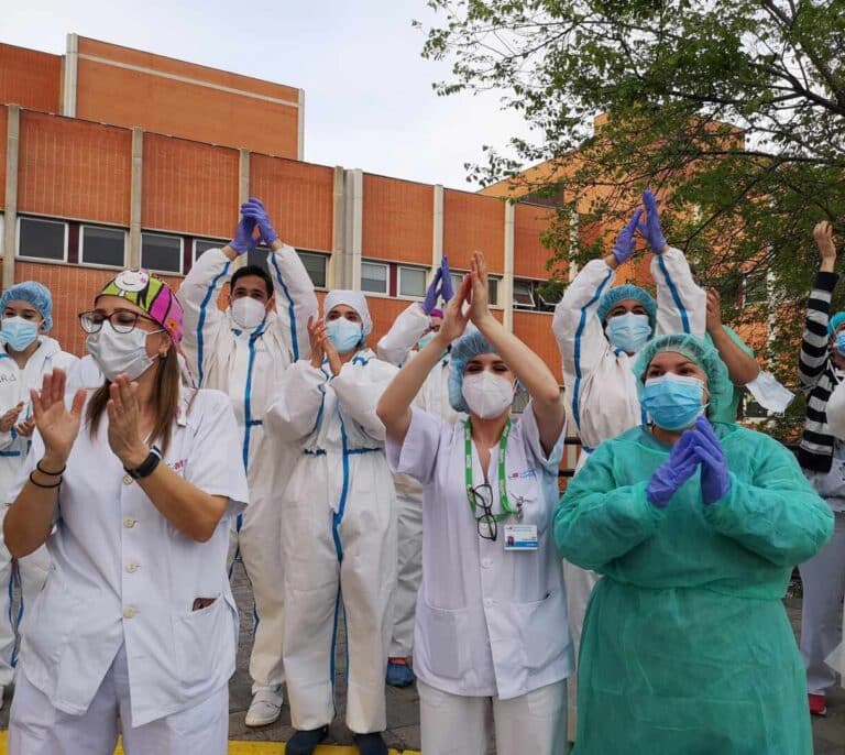 Encuentran cucarachas en el material sanitario llegado desde China a Alicante