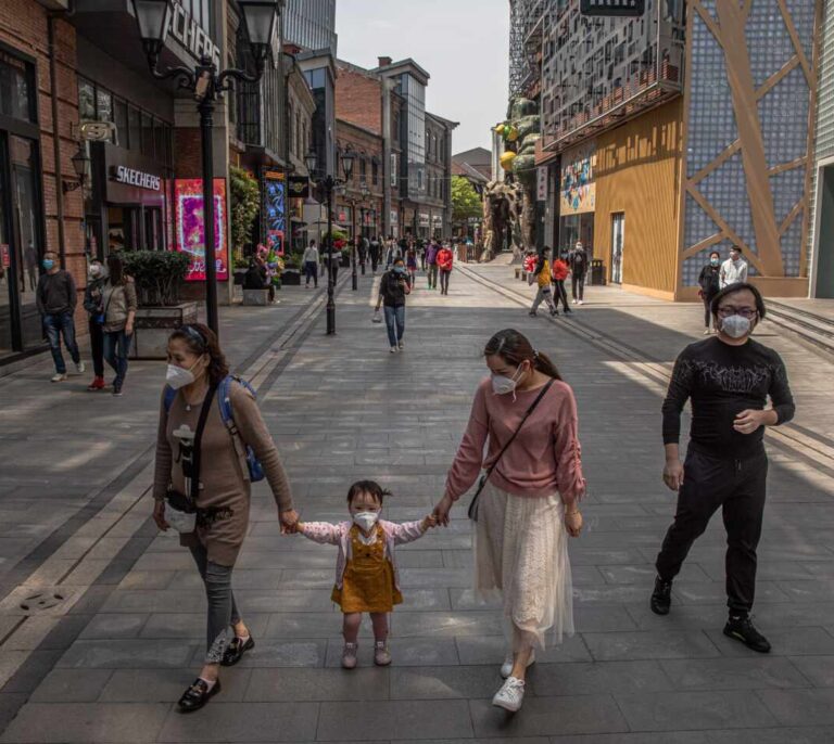 China no registra ninguna muerte por coronavirus por primera vez desde enero