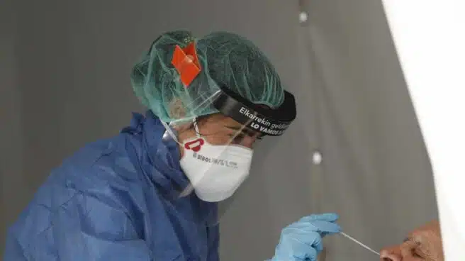 CSIF pide poner en cuarentena a los sanitarios que hayan usado las mascarillas defectuosas