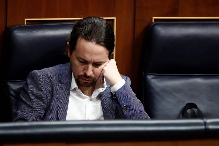El líder de Podemos, Pablo Iglesias, en su escaño del Congreso de los Diputados.