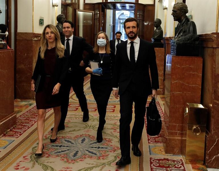 Casado descarta la moción de censura: "No se quita al cirujano en medio de la operación"