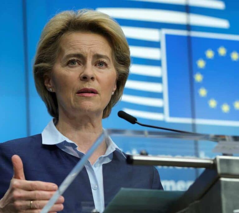 Bruselas prevé que el PIB de la Eurozona se desplome en torno al 7,5% en 2020