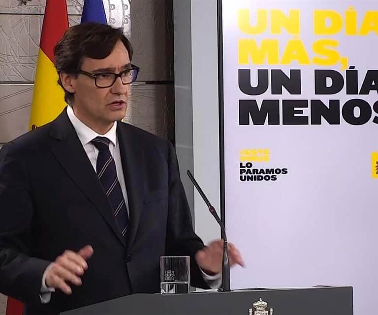 Sanidad empezará a repartir el lunes mascarillas en estaciones de metro y tren con mucho tránsito