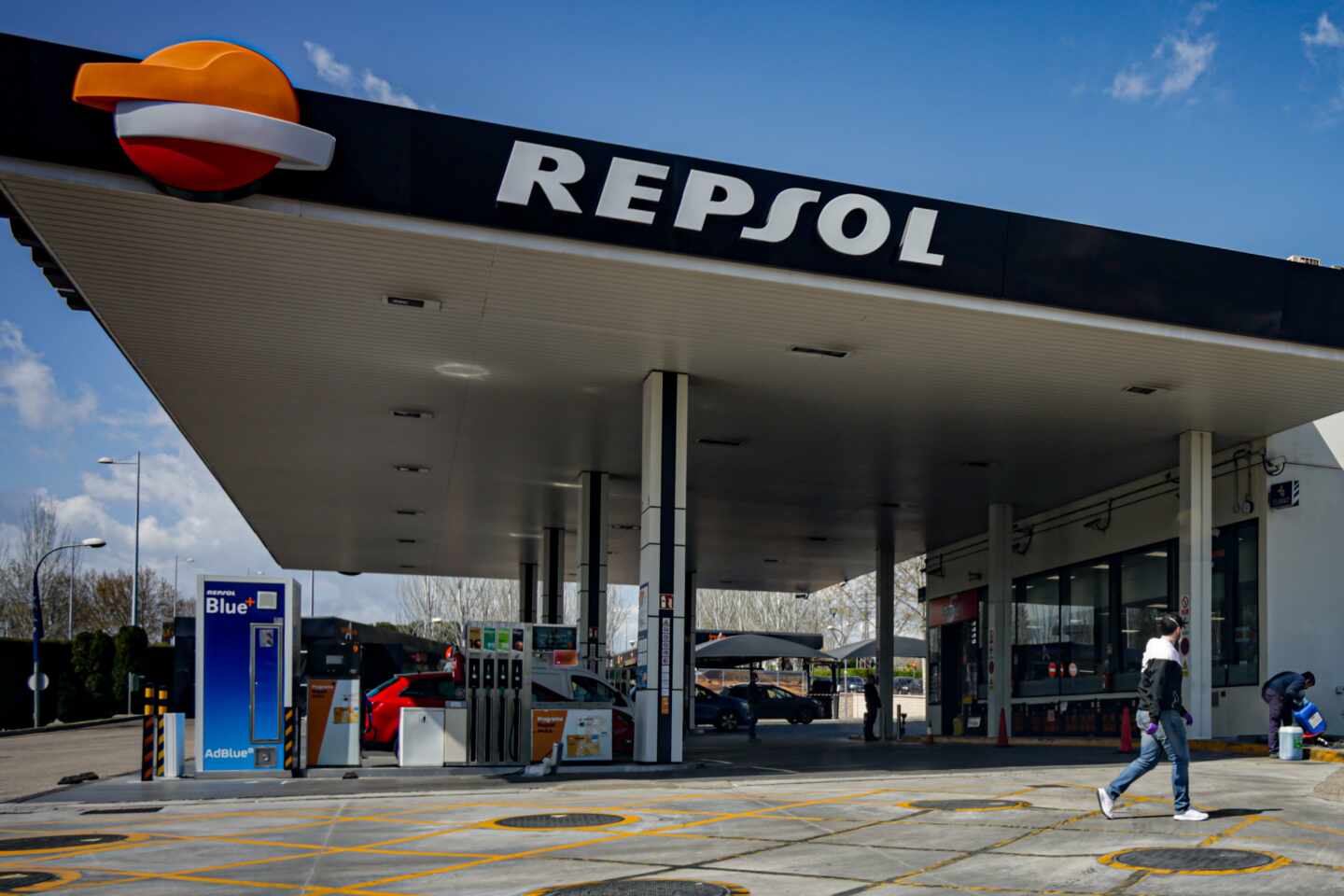 Repsol y Naturgy colocan 2.500 millones en bonos en plena crisis del coronavirus