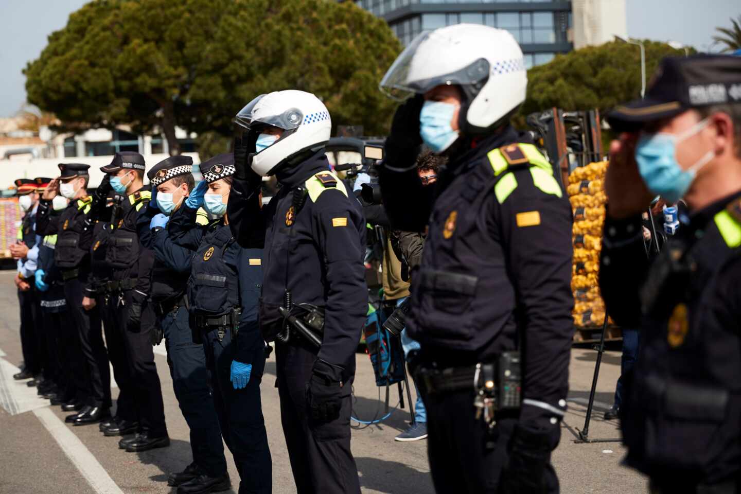 Detienen a un hombre por la muerte de una mujer de 63 años en una vivienda de Barcelona