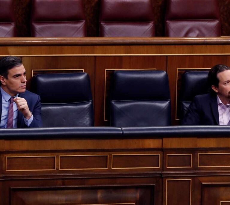 Sánchez e Iglesias fuerzan a Escrivá a aplazar al viernes la aprobación del ingreso mínimo
