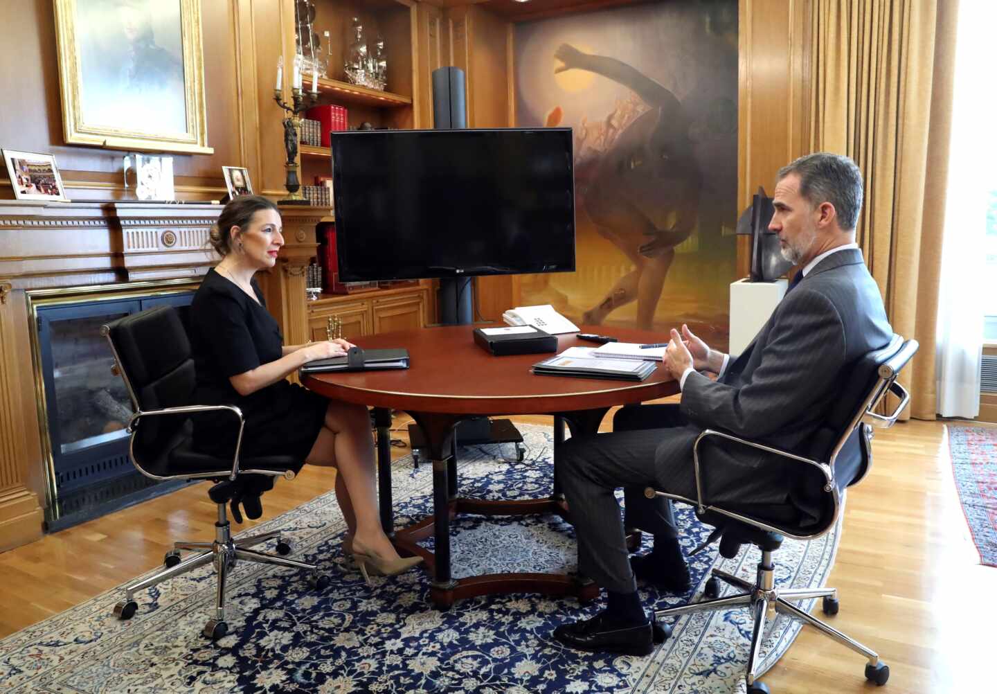 Yolanda Díaz expone a Felipe VI las medidas y ayudas de Trabajo ante la pandemia