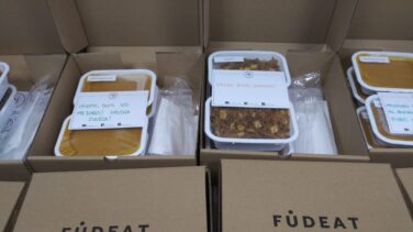 Fudeat pone en marcha el envío de cajas de comida a los sanitarios del SUMMA