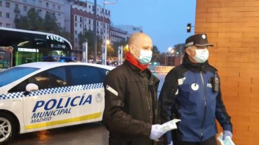Vuelta al trabajo con reparto de mascarillas