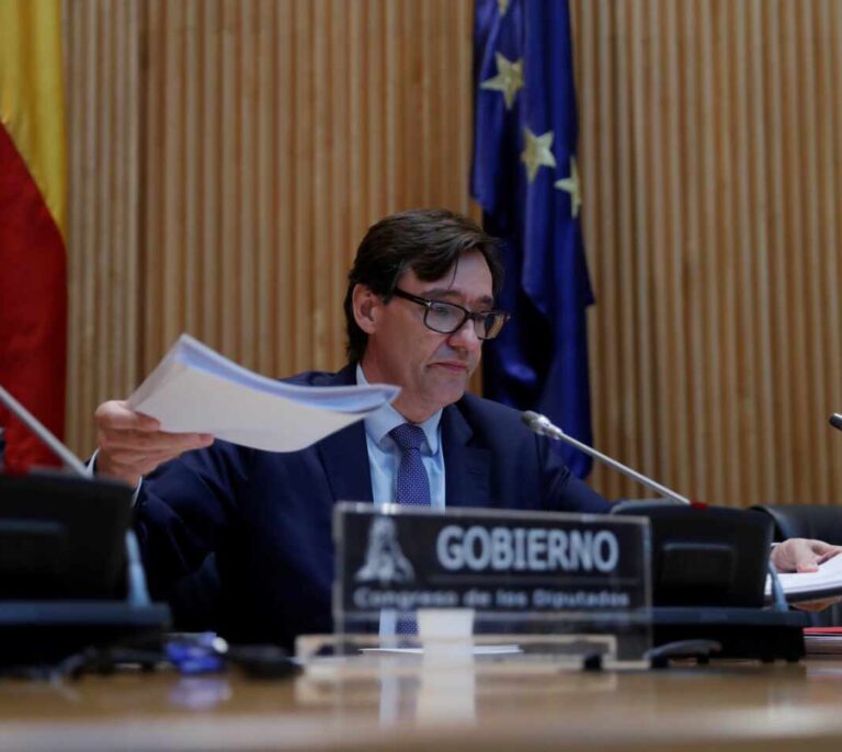 Illa insiste en que España es el octavo país que más test realiza pese al ranking de la OCDE
